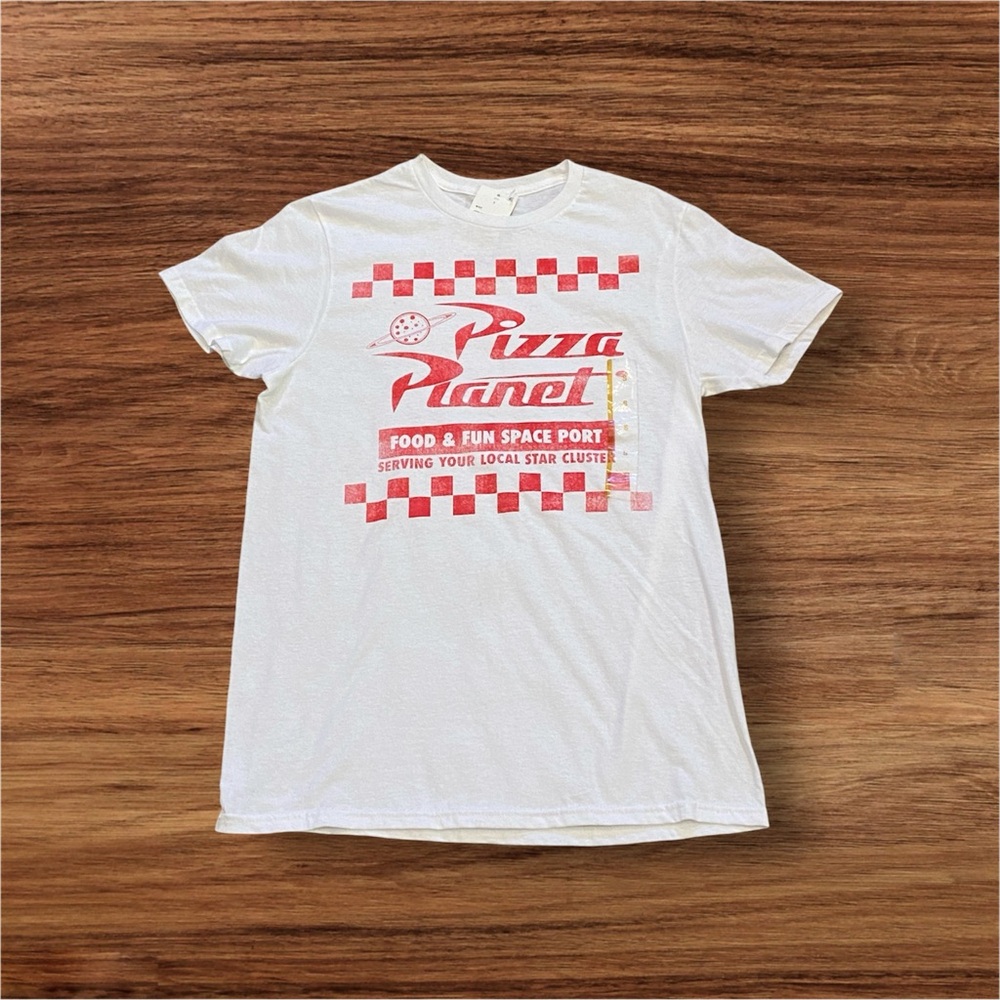 Men's Disney Pixar Toy Story Pizza Planet Tee Shirt T-Shirt White Size Small NWT - Picture 1 of 4